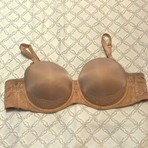 Nude push-up strapless bra